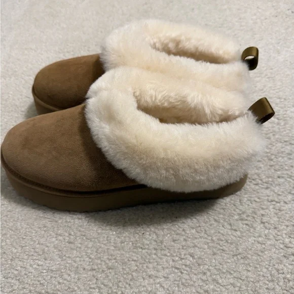 Cozy Tan Faux Fur Lined Women's Shoes - Picture 4 of 5
